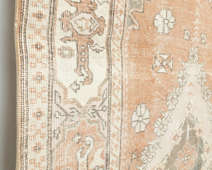 Beige Oushak Rug 4' 1" x 7' 7" | No. VR16072