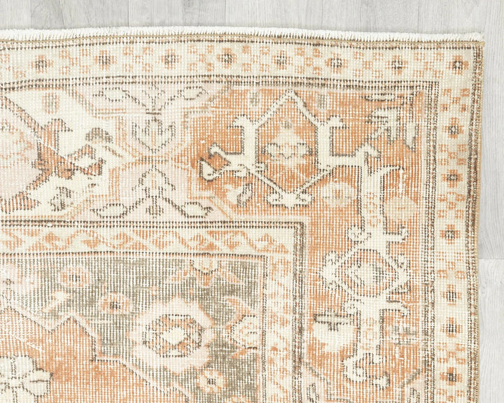 Beige Oushak Rug 4' 1" x 7' 7" | No. VR16072