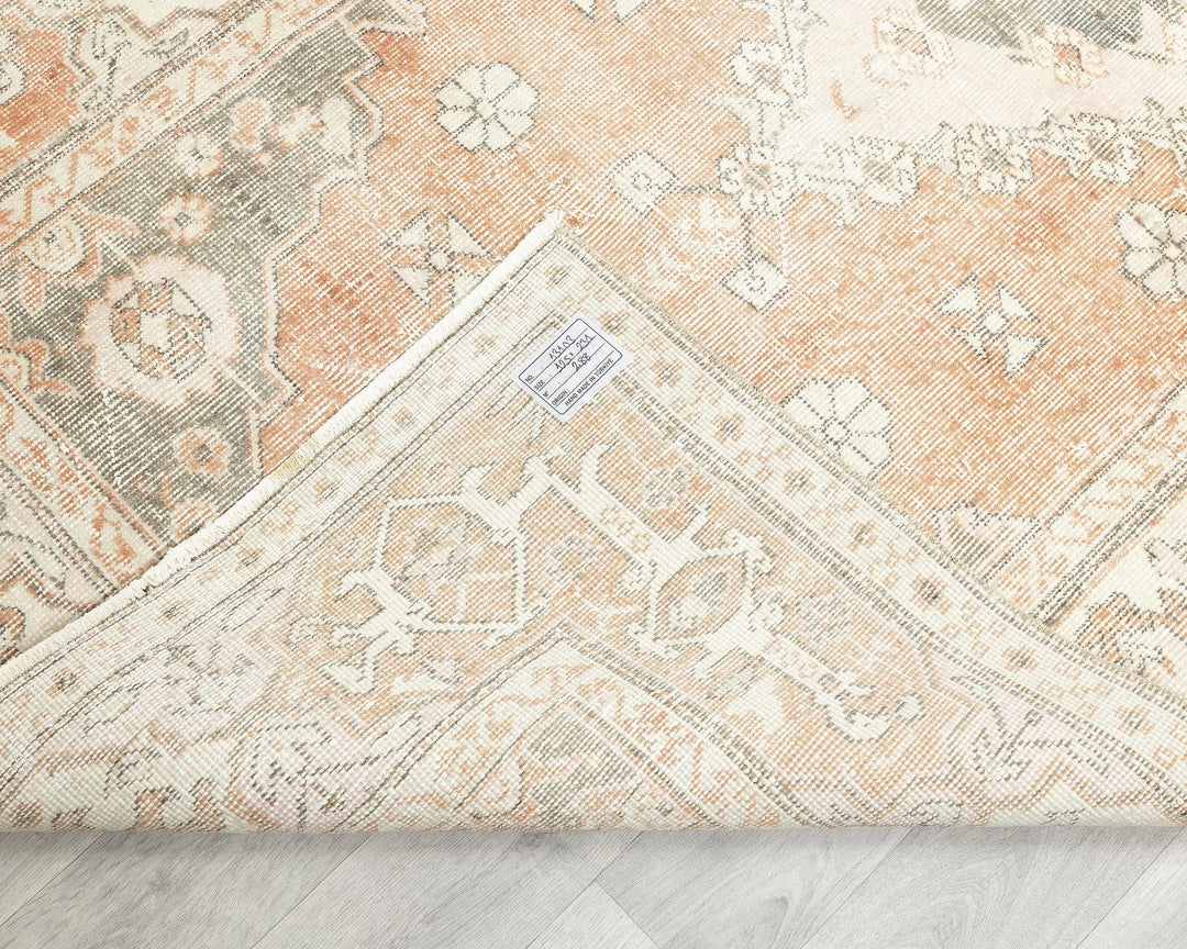 Beige Oushak Rug 4' 1" x 7' 7" | No. VR16072