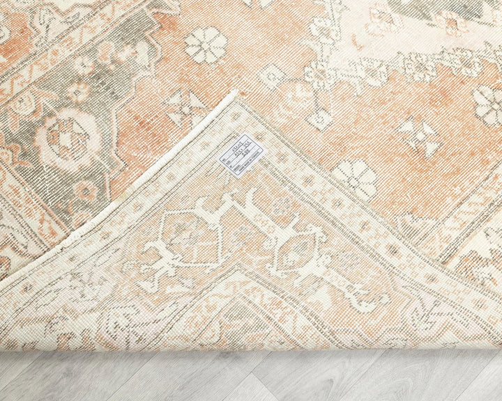 Beige Oushak Rug 4' 1" x 7' 7" | No. VR16072