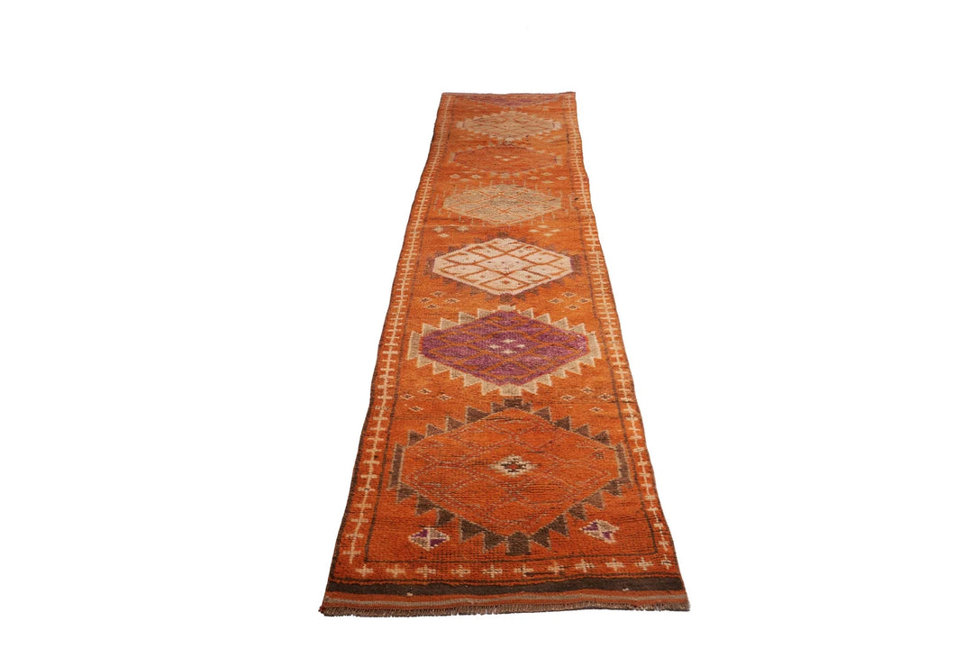 Runner Rug 2' 7" x 13' 8" | No. VR16076