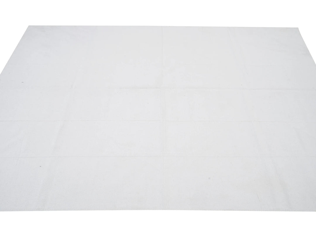 White Kilim Rug 5' 10" x 8' 4" | No. VR16318