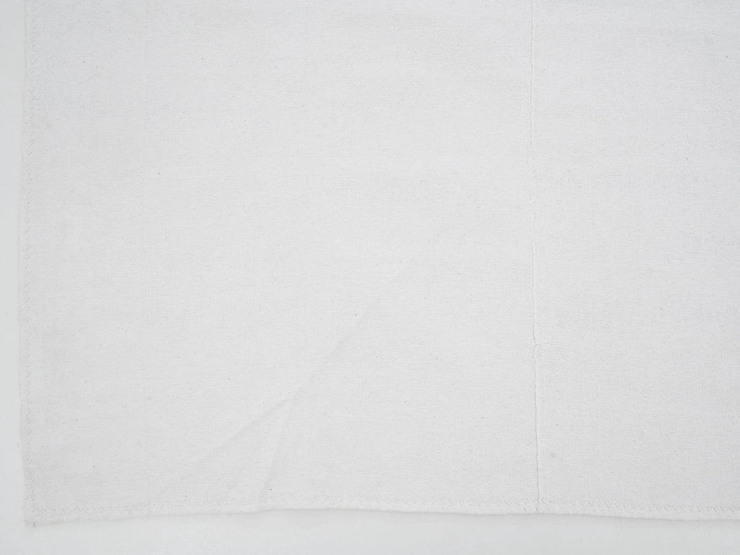 White Kilim Rug 5' 10" x 8' 4" | No. VR16318