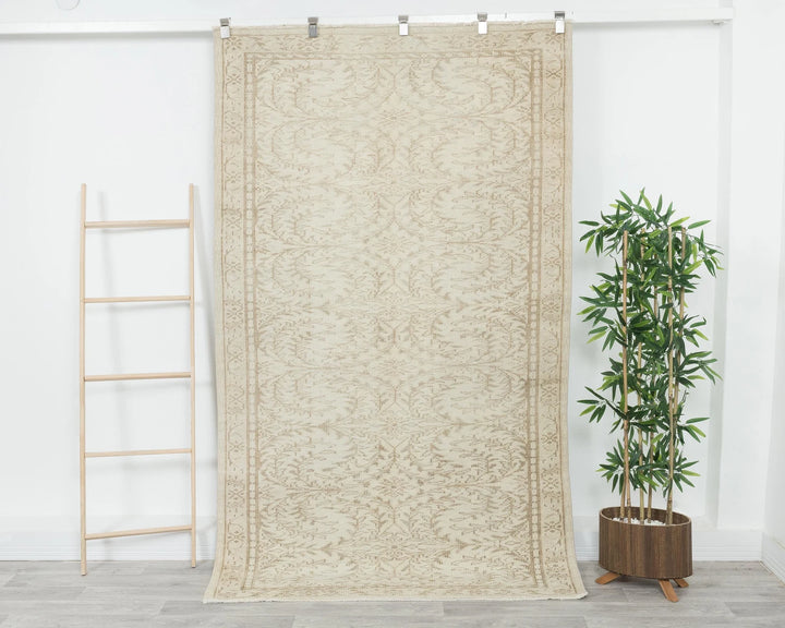 Beige Turkish Oushak Rug 4'7" x 7'7" Hand-Knotted | No. VR16893