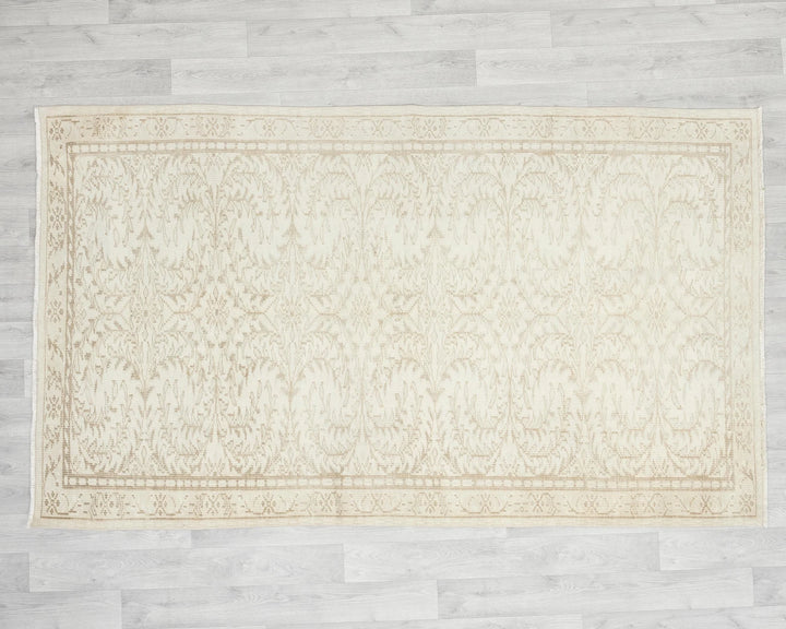 Beige Turkish Oushak Rug 4'7" x 7'7" Hand-Knotted | No. VR16893