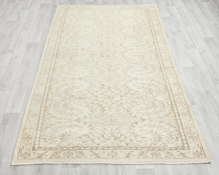 Beige Turkish Oushak Rug 4'7" x 7'7" Hand-Knotted | No. VR16893