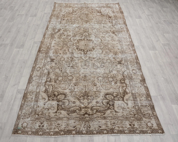 Multicolor Turkish Vintage Rug 4'9" x 9'11" Hand-Knotted | No. VR17175