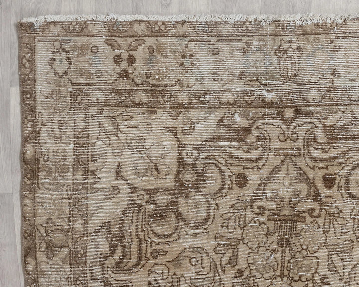 Multicolor Turkish Vintage Rug 4'9" x 9'11" Hand-Knotted | No. VR17175