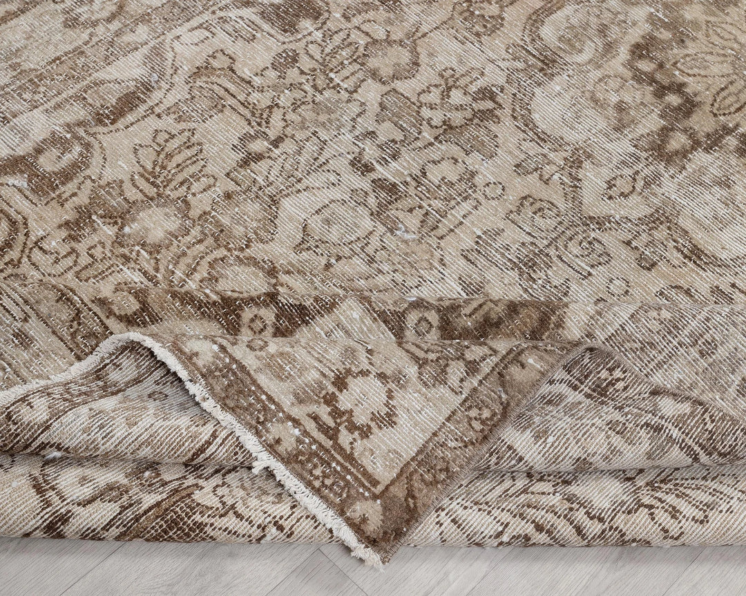 Multicolor Turkish Vintage Rug 4'9" x 9'11" Hand-Knotted | No. VR17175