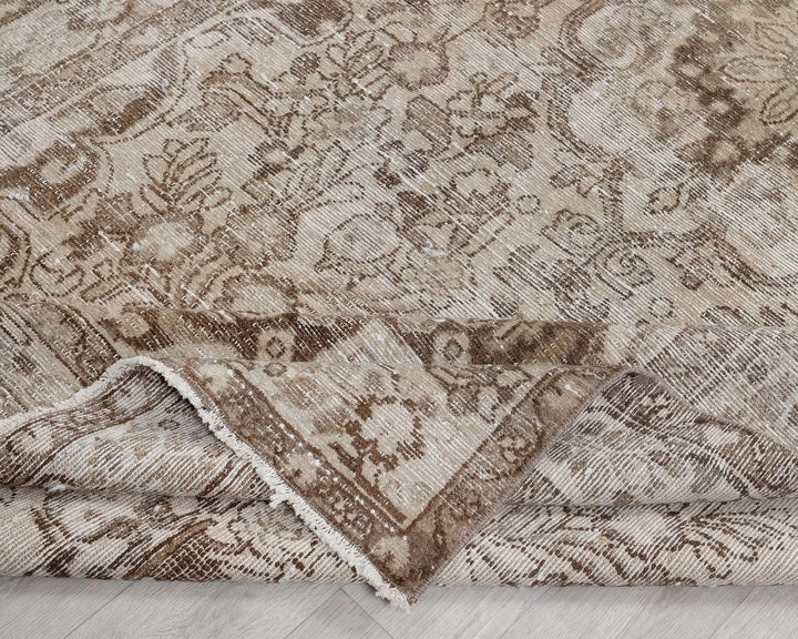 Multicolor Turkish Vintage Rug 4'9" x 9'11" Hand-Knotted | No. VR17175