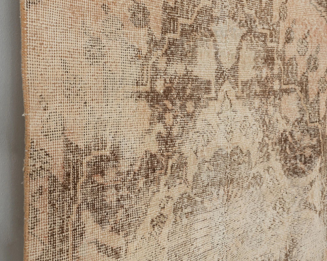 Beige Turkish Oushak Rug 2'11" x 12'8" Hand-Knotted close-up