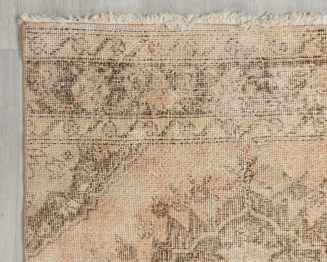 Beige Turkish Oushak Rug 2'11" x 12'8" Hand-Knotted border