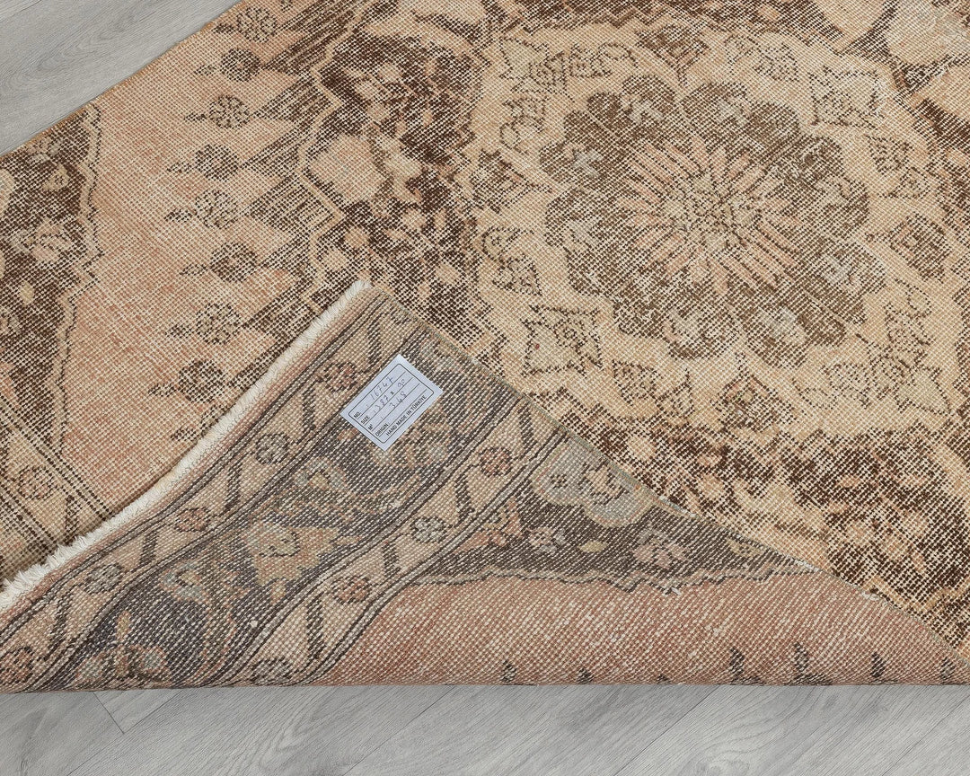 Beige Turkish Oushak Rug 2'11" x 12'8" Hand-Knotted texture