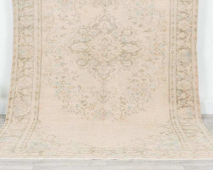 Beige Turkish Oushak Rug 5' 7" x 9' 5" Hand-Knotted | No. VR17412