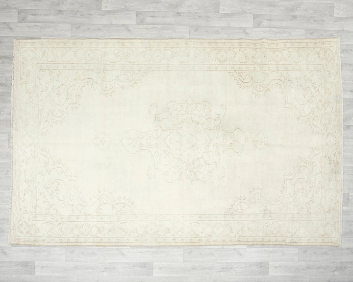Beige Turkish Oushak Rug 6'1" x 9'2" Hand-Knotted | No. VR17701