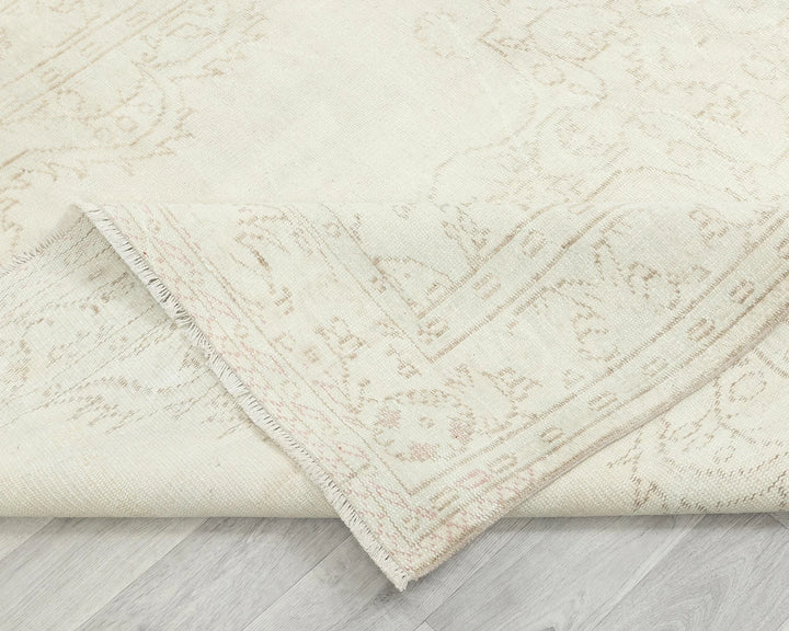 Beige Turkish Oushak Rug 6'1" x 9'2" Hand-Knotted | No. VR17701