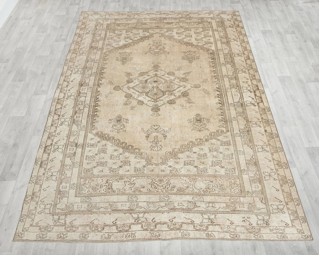 Multicolor Turkish Oriental Rug 6'7" x 9'2" Hand-Knotted | No. VR18215
