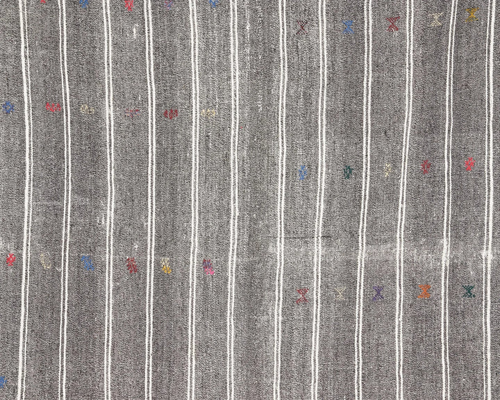 Gray Kilim Rug 5' 7" x 7' 1" | No. VR18558