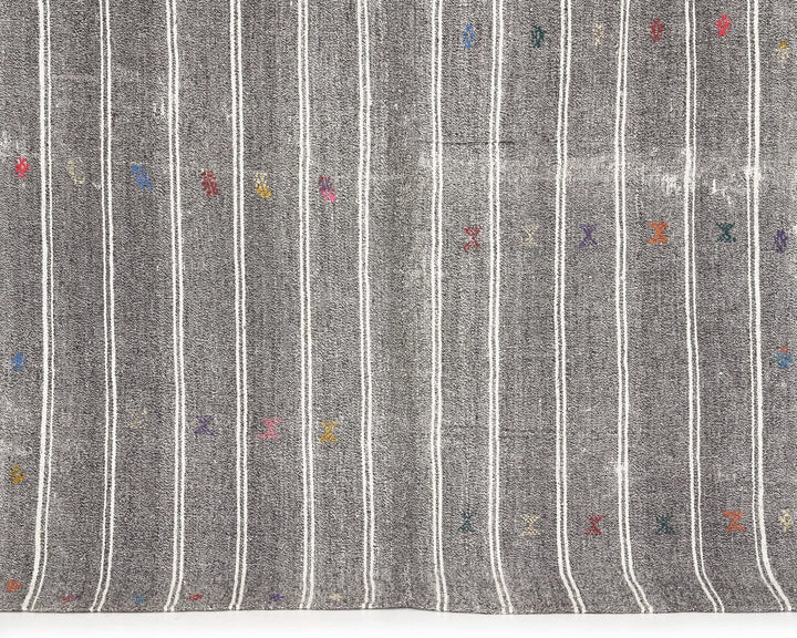Gray Kilim Rug 5' 7" x 7' 1" | No. VR18558