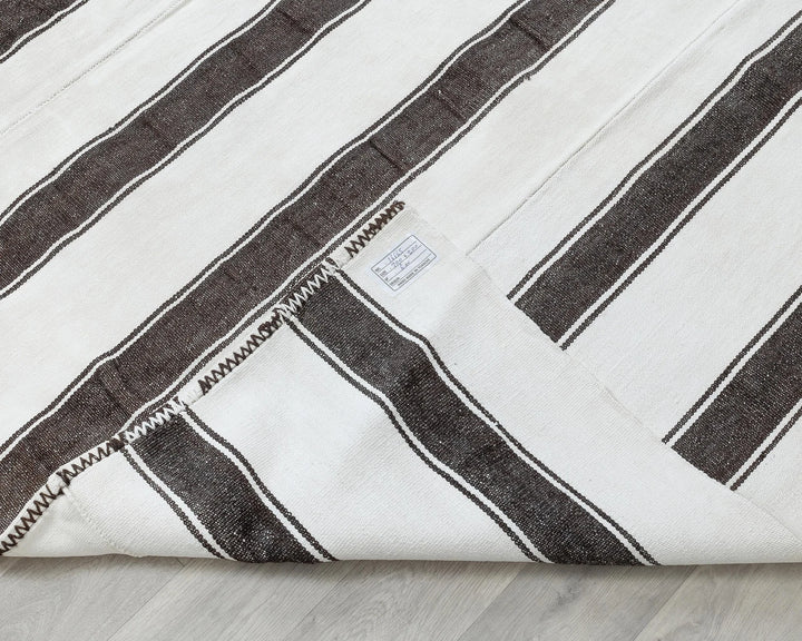 Black Turkish Kilim Rug 6' 7" x 9' 10" Flat-Weave texture
