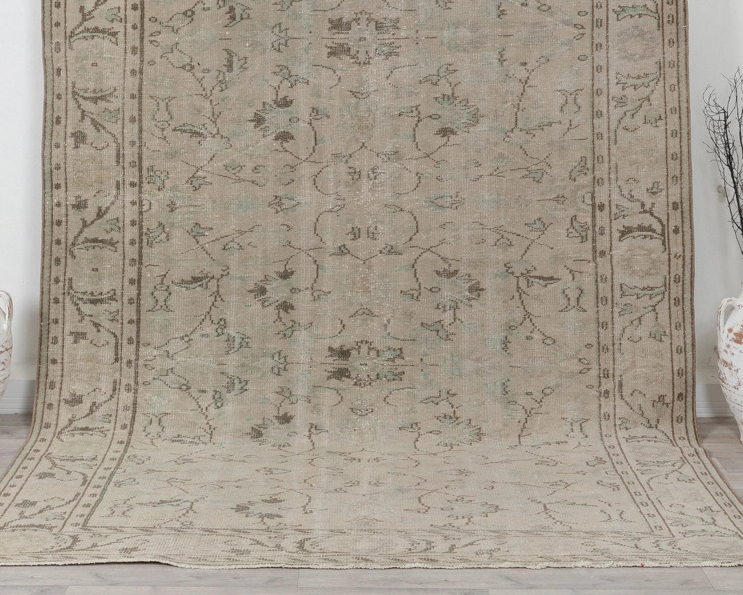 Beige Turkish Oushak Rug 7' 1" x 9' 7" Hand-Knotted | No. VR18695