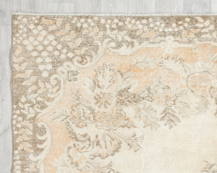 Neutral Oushak Rug 6' 4" x 10' | No. VR18719