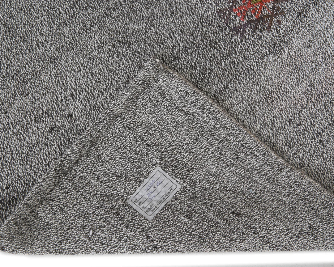 Gray Kilim Rug 6' 10" x 8' 2" | No. VR18902