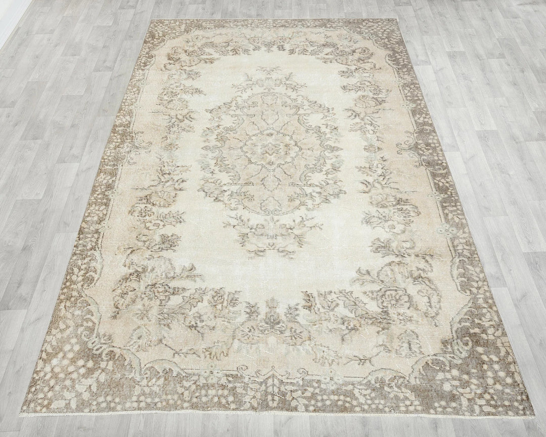 Beige Turkish Oushak Rug 6' 4" x 9' 11" Hand-Knotted | No. VR19123