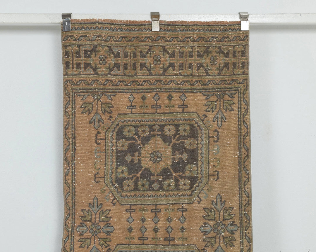Multicolor Turkish Vintage Rug 2'9" x 10'6" Hand-Knotted detail