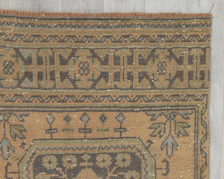 Multicolor Turkish Vintage Rug 2'9" x 10'6" Hand-Knotted close-up