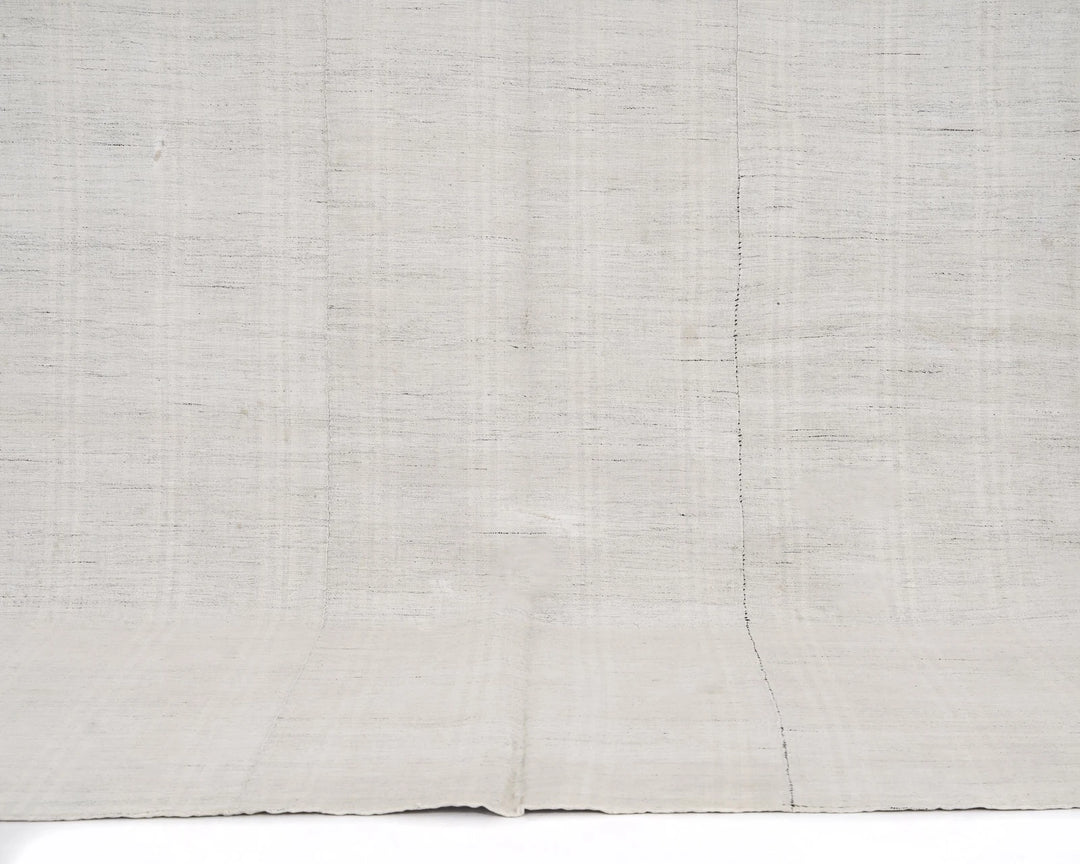 White Kilim Rug 6' 4" x 9' 10" | No. VR20037
