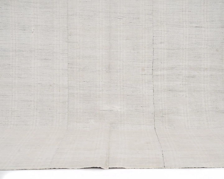White Kilim Rug 6' 4" x 9' 10" | No. VR20037