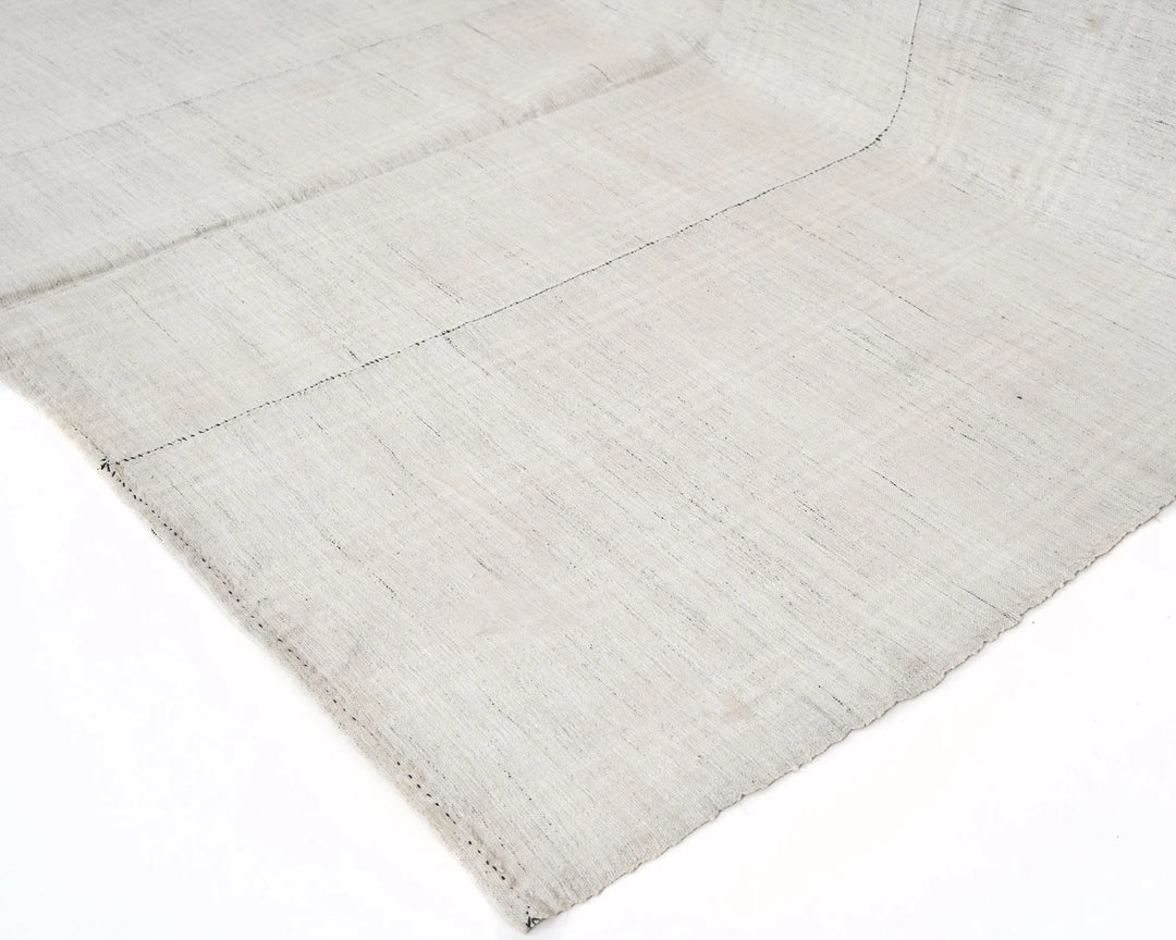 White Kilim Rug 6' 4" x 9' 10" | No. VR20037