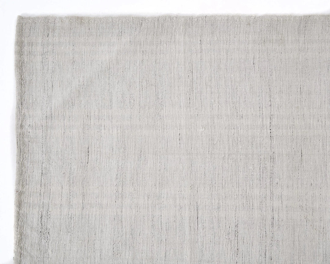 White Kilim Rug 6' 4" x 9' 10" | No. VR20037
