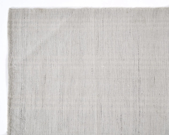 White Kilim Rug 6' 4" x 9' 10" | No. VR20037