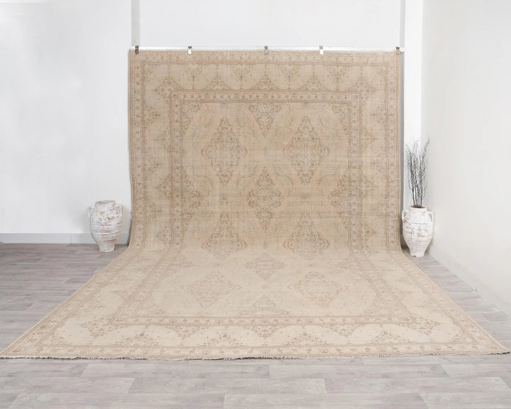 Beige Turkish Oushak Rug 10' x 13' Hand-Knotted | No. VR20077