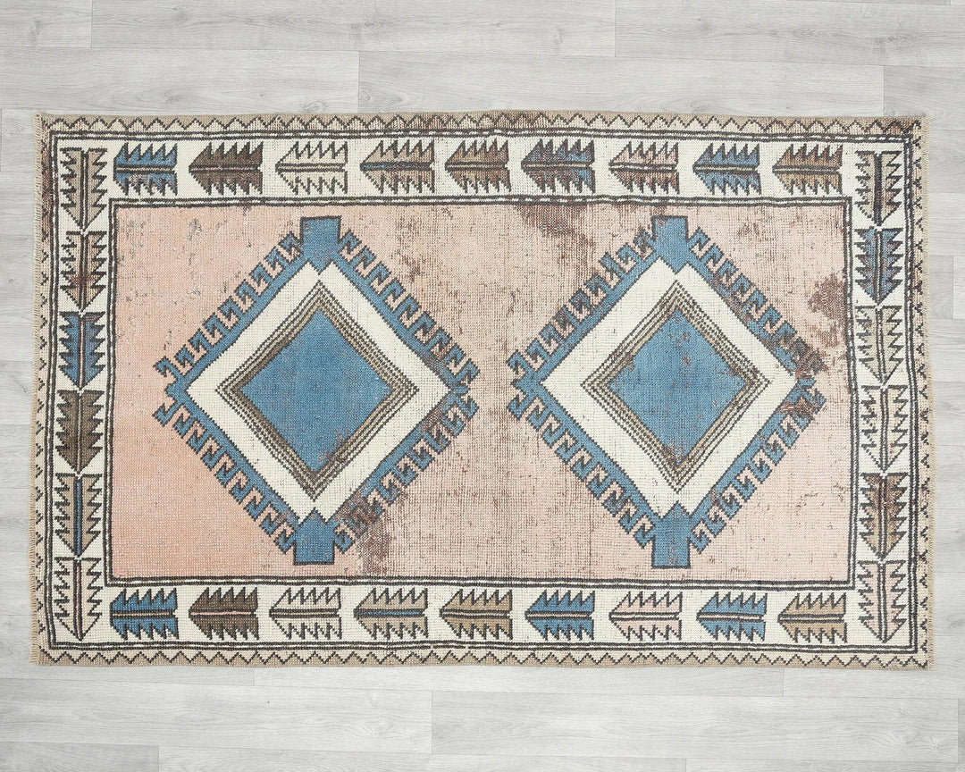 Oushak Rug 3' 7" x 5' 7" | No. VR20132