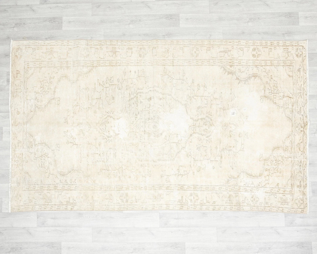 Beige Turkish Oushak Rug 4'11" x 8'1" Hand-Knotted | No. VR20163