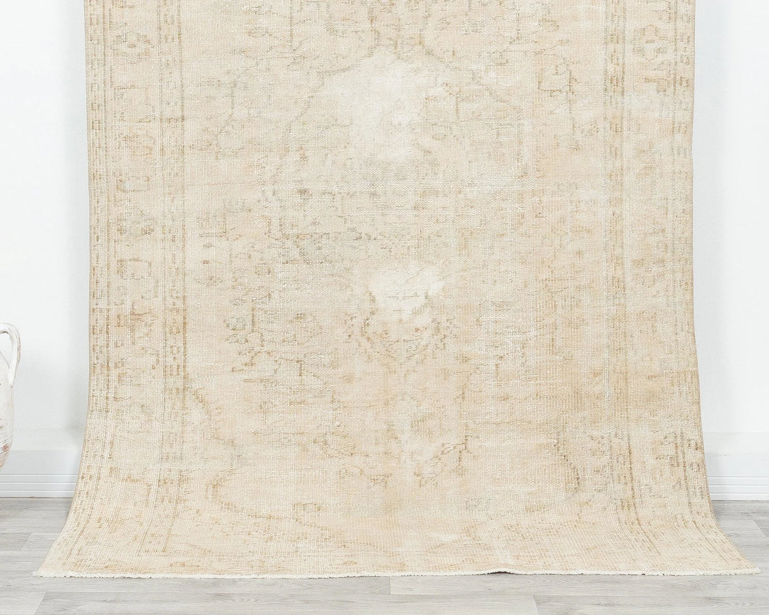 Beige Turkish Oushak Rug 4'11" x 8'1" Hand-Knotted | No. VR20163