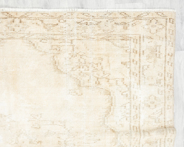 Beige Turkish Oushak Rug 4'11" x 8'1" Hand-Knotted | No. VR20163