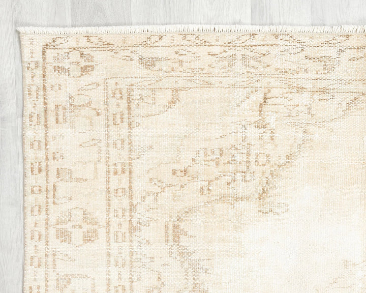 Beige Turkish Oushak Rug 4'11" x 8'1" Hand-Knotted | No. VR20163