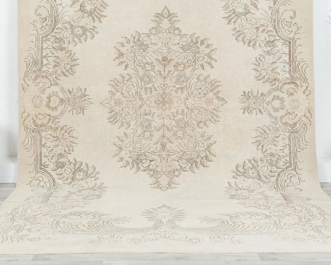 Ivory Turkish Oushak Rug 6' 2" x 10' 4" Hand-Knotted | No. VR20204