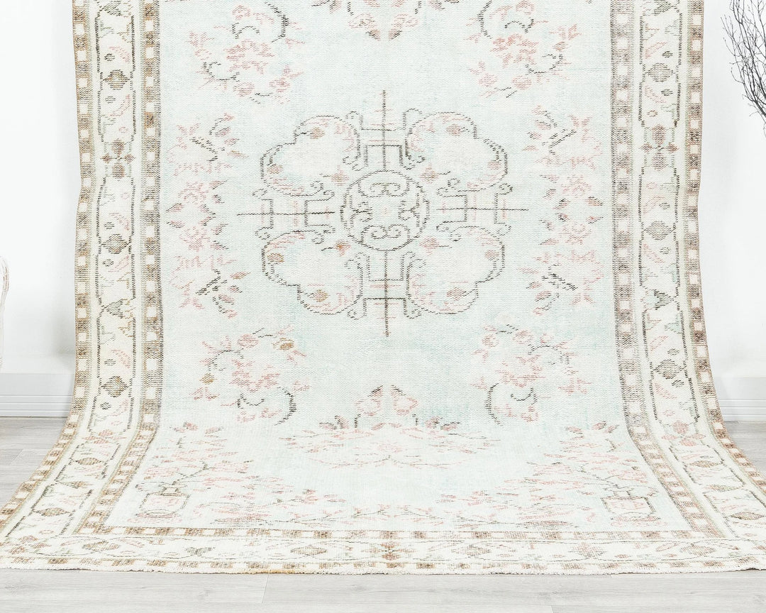 Multicolor Turkish Oushak Rug 5'6" x 9'7" Hand-Knotted | No. VR20294