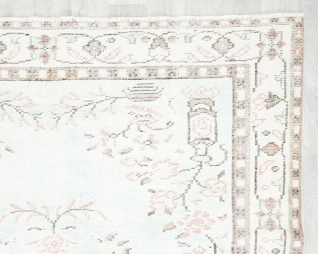 Multicolor Turkish Oushak Rug 5'6" x 9'7" Hand-Knotted | No. VR20294