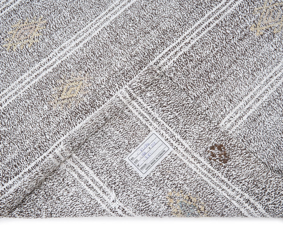 Gray Kilim Rug 5' 5" x 7' | No. VR20453