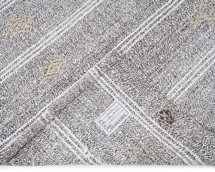 Gray Kilim Rug 5' 5" x 7' | No. VR20453