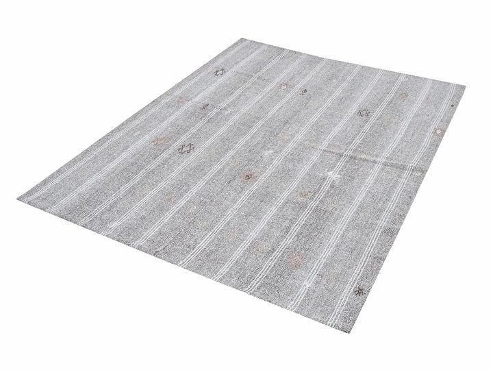 Gray Kilim Rug 5' 5" x 7' | No. VR20453