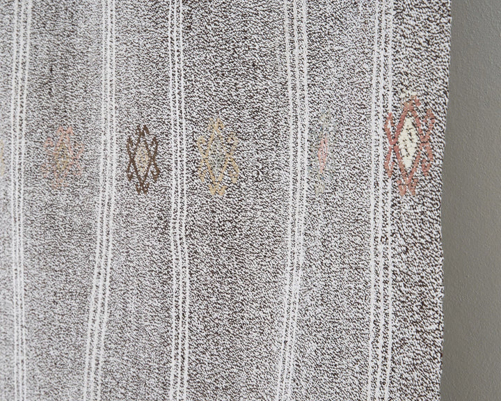 Gray Kilim Rug 5' 5" x 7' | No. VR20453