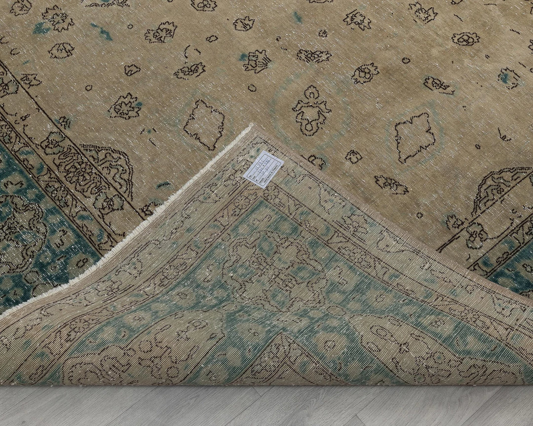 Beige Turkish Oushak Rug 9'2" x 12'8" Hand-Knotted texture