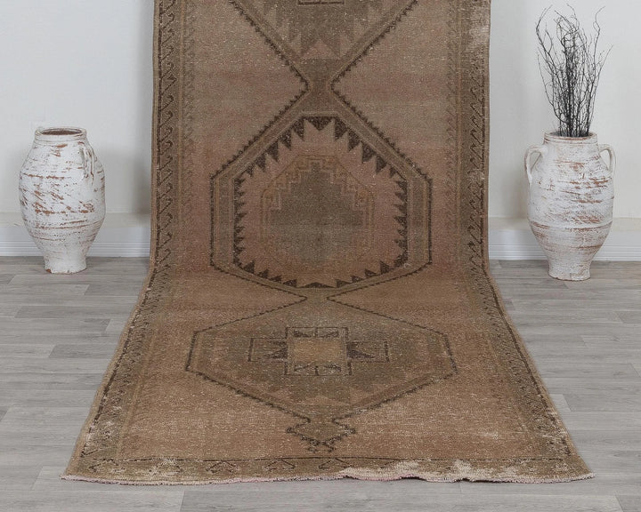 Beige Runner Rug 4' x 12' | No. VR20716